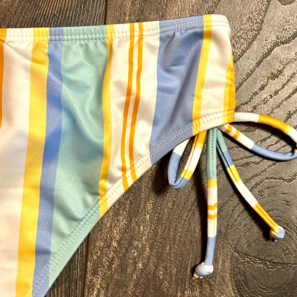 Hurley 2 piece bikini BNWT size medium - Picture 6 of 16
